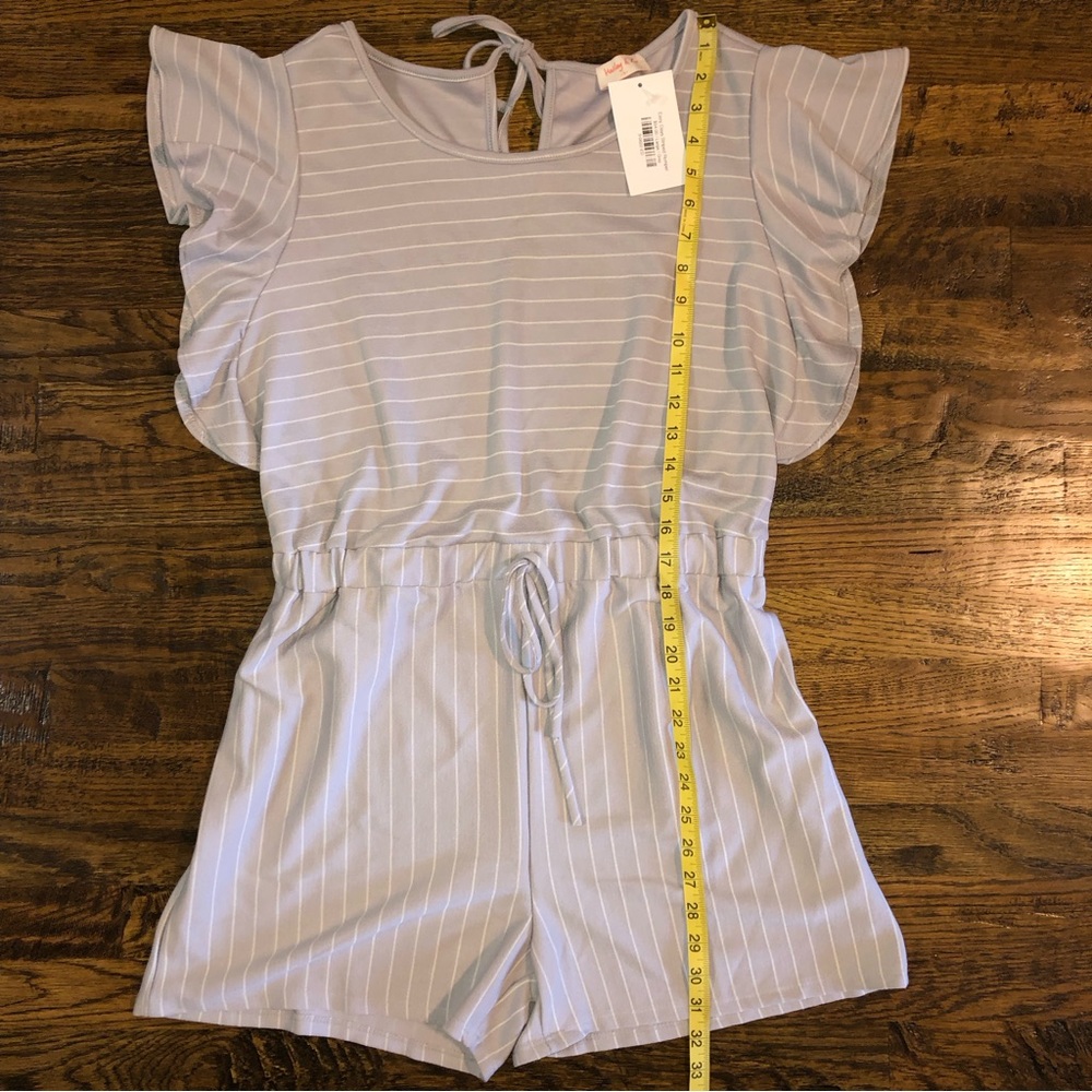 Hailey & Co Striped Ruffle Sleeve Romper Size Large - Picture 2 of 7